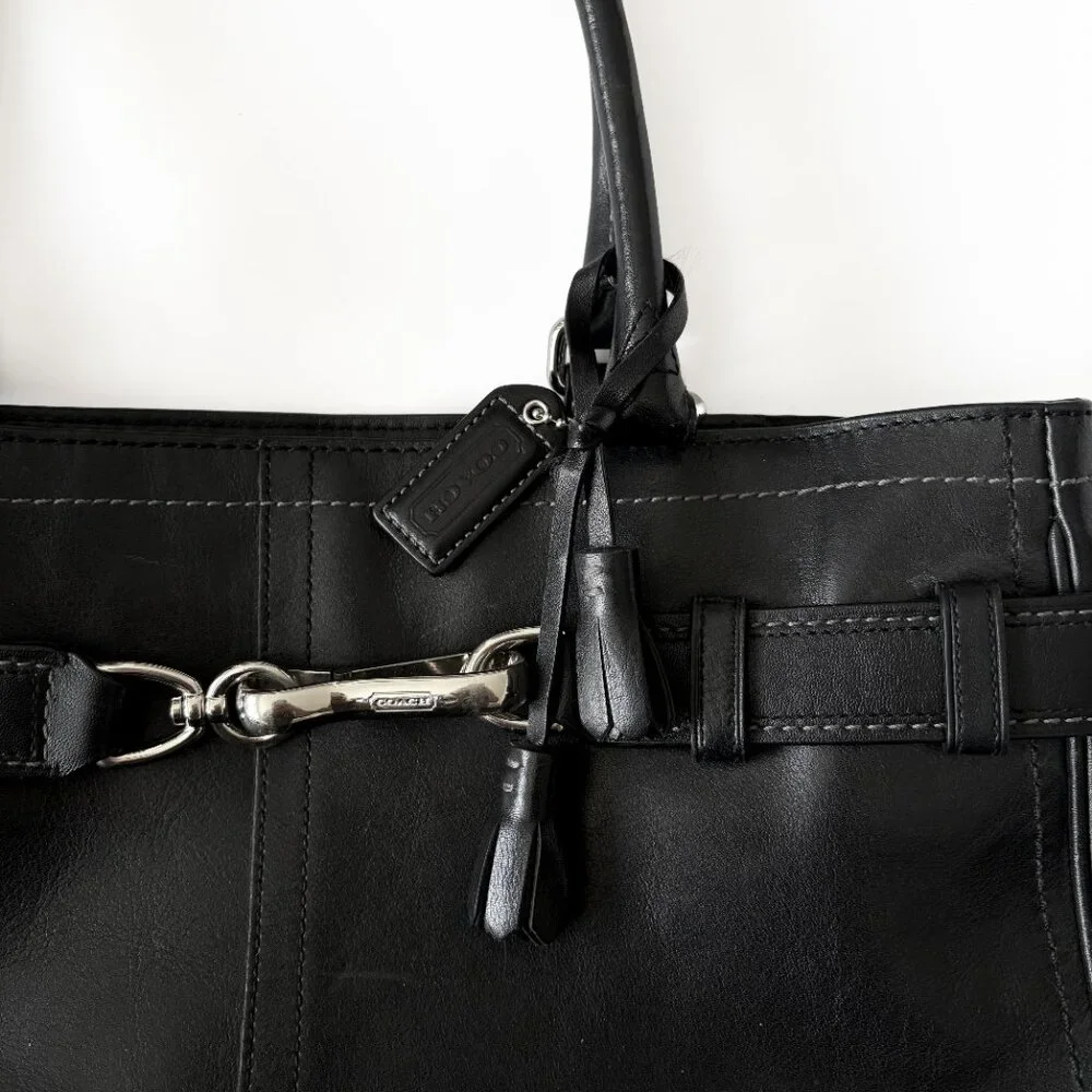 ❌SOLD❌ Vintage Coach Smooth Leather Shoulder Bag - Picture 2 of 7